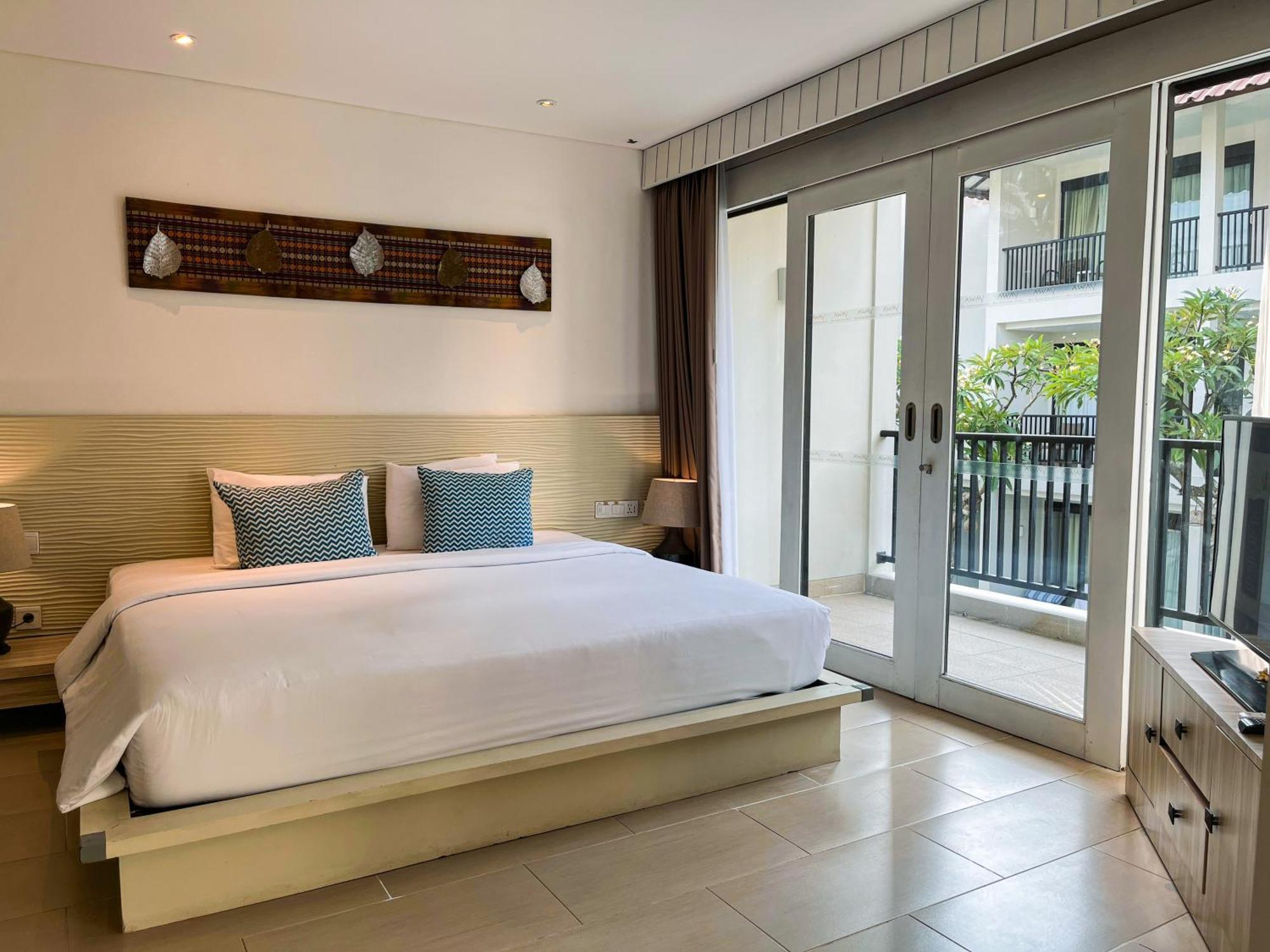 Away Bali Legian Camakila Hotel Exterior photo